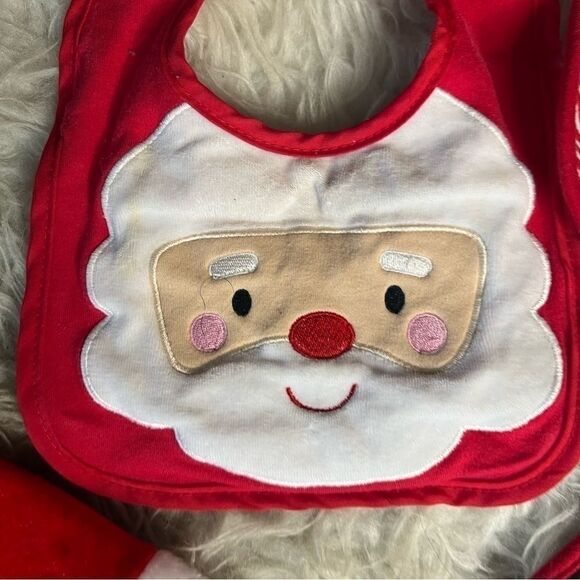 My first Christmas hat and bibs set baby - Picture 4 of 7